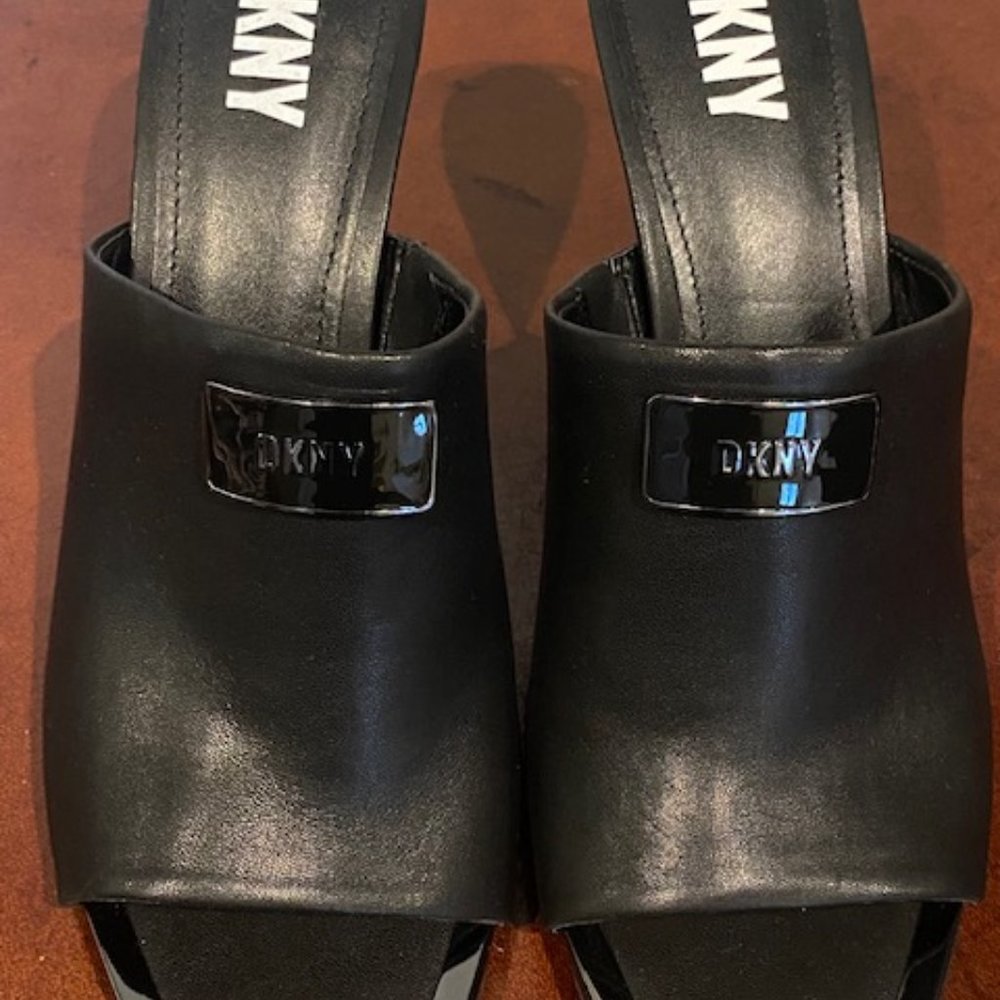 DKNY Slip On, Size 9, Black